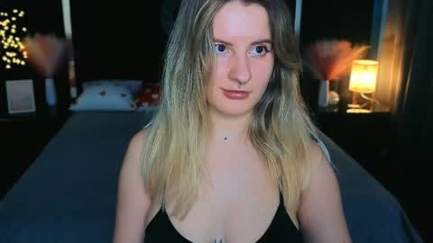 daryana_gray online show from 05/13/26, 06:11