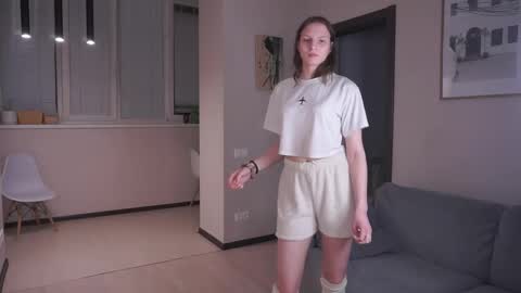 Snapshot of dasha_brown chatting on 04/18/26, 07:58 Dasha online show from 04/18/26, 07:58
