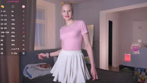 Snapshot of dasha_brown chatting on 05/07/26, 04:45 Dasha online show from 05/07/26, 04:45