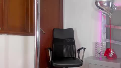 Dasha Foxxx online show from 02/18/25, 03:43