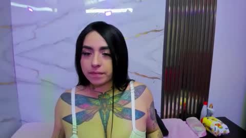 dashamiller_ online show from 12/15/25, 12:42