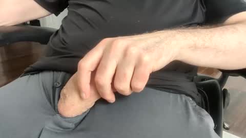 Snapshot of databass chatting on 02/25/25, 08:09 databass online show from 02/25/25, 08:09