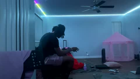 Snapshot of datb0igud chatting on 03/03/25, 09:33 LushLavish online show from 03/03/25, 09:33