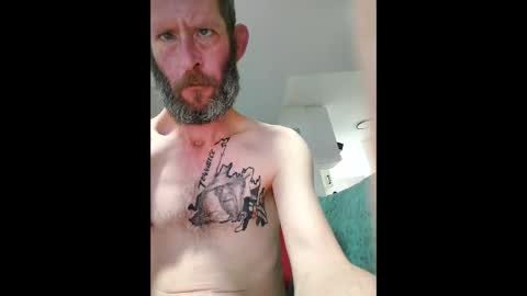 Snapshot of dave3891 chatting on 03/31/26, 01:44 dave3891 online show from 03/31/26, 01:44