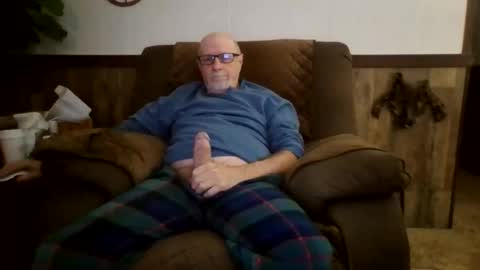 dave571960 online show from 10/26/25, 10:54