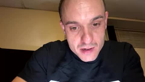 Snapshot of dave875126 chatting on 02/25/26, 02:32 dave875126 online show from 02/25/26, 02:32