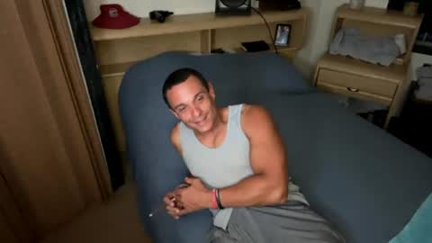 Snapshot of dave875126 chatting on 06/14/26, 02:24 dave875126 online show from 06/14/26, 02:24