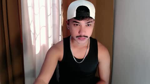 Snapshot of dave_cummers chatting on 03/08/26, 01:03 DAVE online show from 03/08/26, 01:03