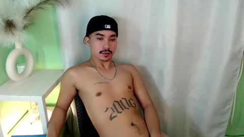 Snapshot of dave_cummers chatting on 06/10/26, 05:28 DAVE online show from 06/10/26, 05:28