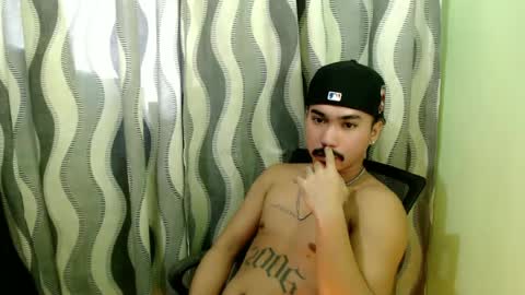 Snapshot of dave_cummers chatting on 06/25/26, 05:12 DAVE online show from 06/25/26, 05:12