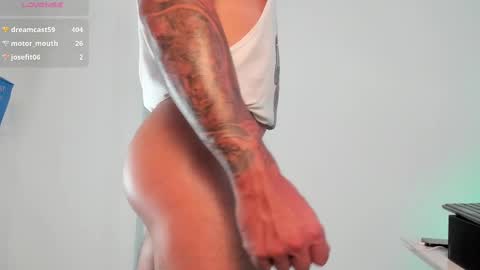 Snapshot of dave_hs chatting on 03/10/25, 10:34 dave_hs online show from 03/10/25, 10:34