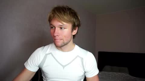 Snapshot of dave_taylor chatting on 05/19/26, 01:56 DAVE online show from 05/19/26, 01:56
