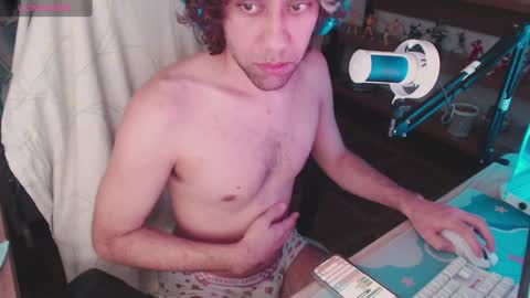 Snapshot of daveangelboy chatting on 01/13/25, 01:45 Your boy online show from 01/13/25, 01:45