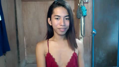 Snapshot of daveboyyy chatting on 03/17/26, 05:55 Scarlet thesexiest online show from 03/17/26, 05:55
