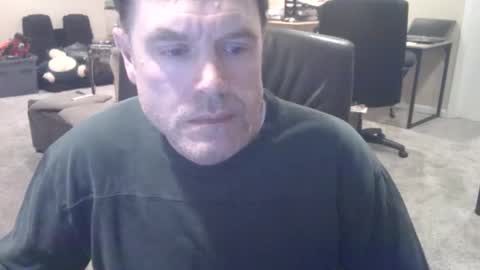 Snapshot of daved14u chatting on 03/19/26, 05:44 daved14u online show from 03/19/26, 05:44