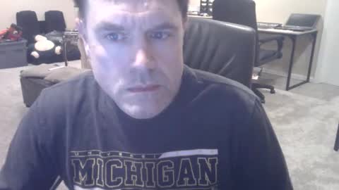 Snapshot of daved14u chatting on 03/23/26, 05:22 daved14u online show from 03/23/26, 05:22
