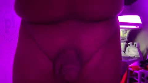 Snapshot of daveinmichigan chatting on 01/28/25, 05:56 Dave online show from 01/28/25, 05:56