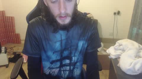 Snapshot of daver281197 chatting on 01/18/25, 09:34 dave online show from 01/18/25, 09:34