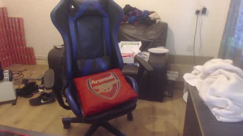 Snapshot of daver281197 chatting on 01/23/25, 08:25 dave online show from 01/23/25, 08:25