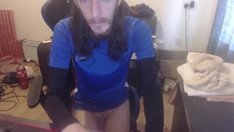 Snapshot of daver281197 chatting on 11/12/25, 01:00 dave online show from 11/12/25, 01:00