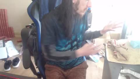 Snapshot of daver281197 chatting on 07/05/26, 10:22 dave online show from 07/05/26, 10:22
