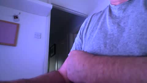 davesu12345 online show from 02/10/25, 08:20