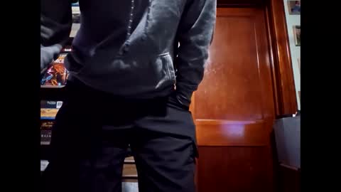 davey33_ online show from 04/18/26, 06:45