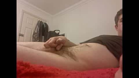 Snapshot of daveycumplaywithme chatting on 10/31/25, 02:01 daveycumplaywithme online show from 10/31/25, 02:01