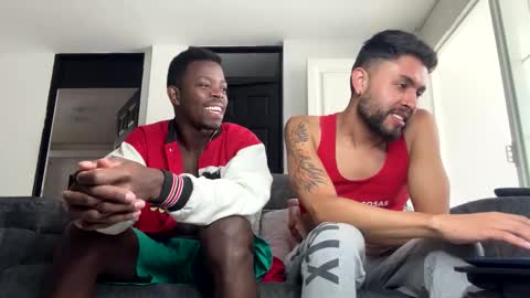 Snapshot of davgostoso chatting on 03/01/25, 03:27 Dave y Salvatore online show from 03/01/25, 03:27