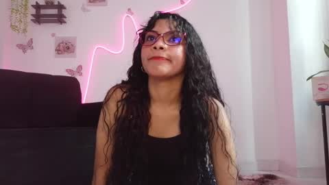 Snapshot of daviana_hill_ chatting on 04/24/26, 01:13 Davi online show from 04/24/26, 01:13