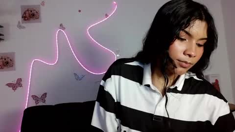Snapshot of daviana_hill_ chatting on 05/23/26, 04:29 Davi online show from 05/23/26, 04:29