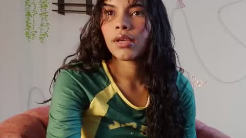 Snapshot of daviana_hill_ chatting on 06/23/26, 03:10 Davi online show from 06/23/26, 03:10
