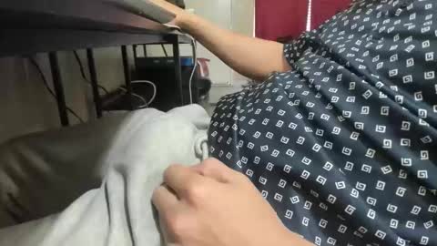 david089613 online show from 11/29/25, 04:43