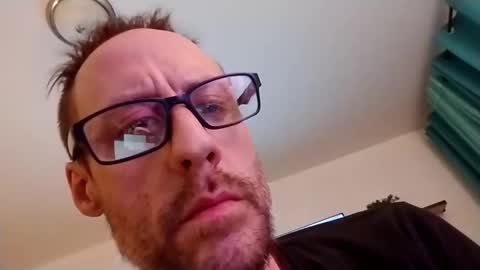 Snapshot of david1982yesyes chatting on 04/01/26, 03:07 david1982yesyes online show from 04/01/26, 03:07