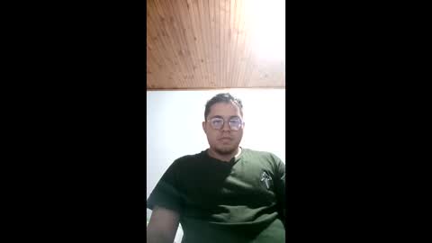 Snapshot of david495879 chatting on 12/15/25, 04:06 alexander online show from 12/15/25, 04:06