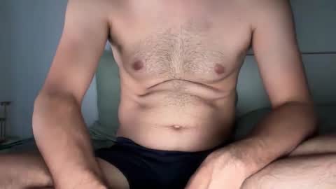 Snapshot of david_1987_cs chatting on 11/06/25, 04:08 Skinny Big online show from 11/06/25, 04:08