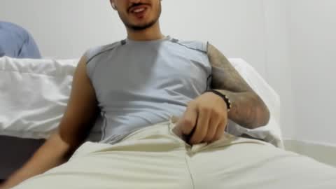 Snapshot of david__ox chatting on 12/23/24, 11:28 david__ox online show from 12/23/24, 11:28