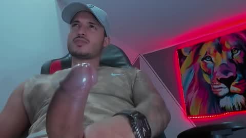 Snapshot of david__ox chatting on 10/10/25, 04:00 david__ox online show from 10/10/25, 04:00