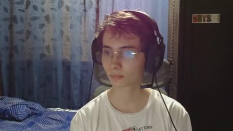 Snapshot of david_colombian chatting on 05/19/26, 05:08 ProgrammerBoy online show from 05/19/26, 05:08