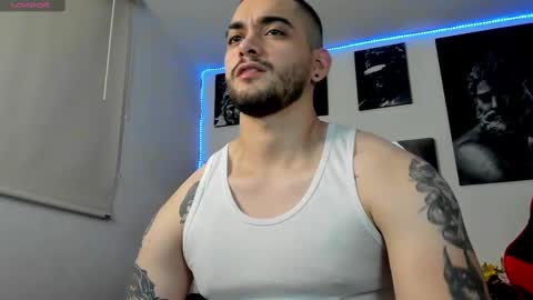 Snapshot of david_franco1 chatting on 02/17/25, 08:04 Twitter davidsanctum online show from 02/17/25, 08:04