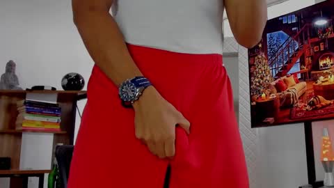 Hey im David that loves to explore and speak their fantasies. Very open talktative and nice. Feel free to chat with me online show from 12/17/24, 02:33