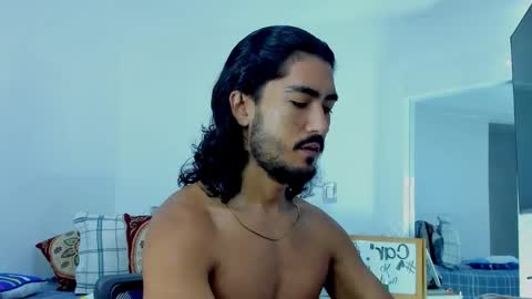 Snapshot of david_johnson372 chatting on 11/13/25, 10:58 Hey im David that loves to explore and speak their fantasies. Very open talktative and nice. Feel free to chat with me online show from 11/13/25, 10:58