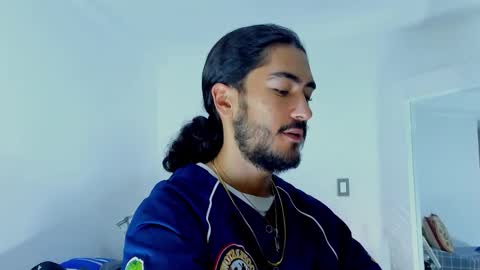 Snapshot of david_johnson372 chatting on 11/30/25, 11:09 Hey im David that loves to explore and speak their fantasies. Very open talktative and nice. Feel free to chat with me online show from 11/30/25, 11:09