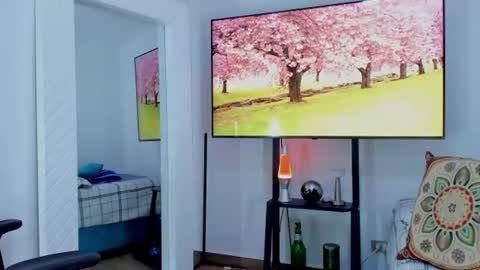 Hey im David that loves to explore and speak their fantasies. Very open talktative and nice. Feel free to chat with me online show from 06/17/26, 10:39