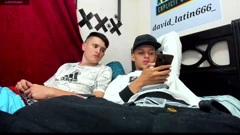 Snapshot of david_latin666_ chatting on 01/22/25, 05:59 David online show from 01/22/25, 05:59