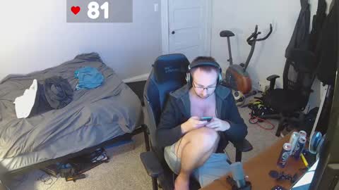 Snapshot of david_novabear chatting on 12/07/24, 05:37 David online show from 12/07/24, 05:37