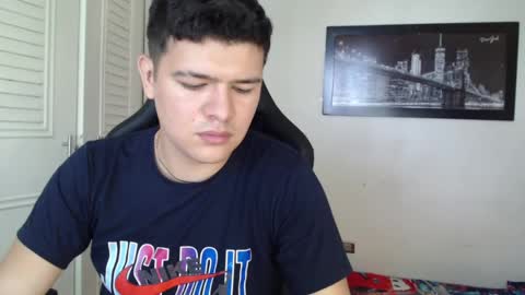 Snapshot of david_smit_ chatting on 12/11/24, 03:26 david smit online show from 12/11/24, 03:26