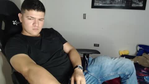 Snapshot of david_smit_ chatting on 01/04/25, 10:45 david smit online show from 01/04/25, 10:45