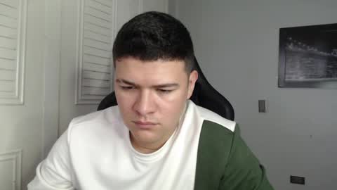 Snapshot of david_smit_ chatting on 01/05/25, 08:00 david smit online show from 01/05/25, 08:00