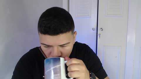 Snapshot of david_smit_ chatting on 10/12/25, 03:22 david smit online show from 10/12/25, 03:22